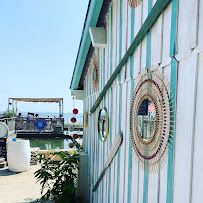 Photos du propriétaire du Bar-restaurant à huîtres Les Vedettes du Bassin à Lège-Cap-Ferret - n°7