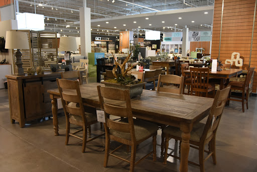 Furniture Store «Slumberland Furniture», reviews and photos, 4390 Dodge St, Dubuque, IA 52003, USA