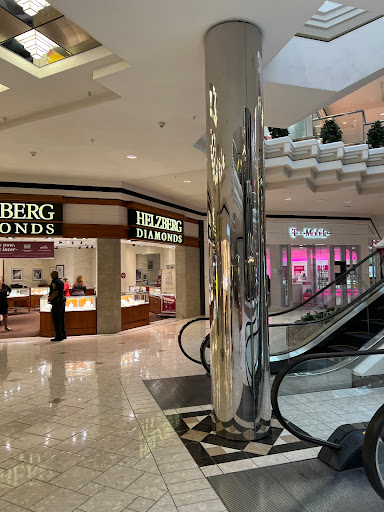 Shopping Mall «MacArthur Center», reviews and photos, 300 Monticello Ave, Norfolk, VA 23510, USA