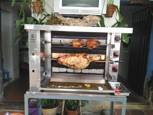 Información y opiniones sobre Restaurante Meson El Ciervo de Alcaucín