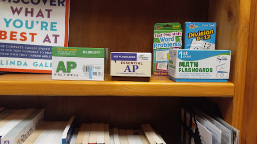 Used Book Store «Goodwill Manasota Bookstore - Bradenton», reviews and photos, 7200 55th Ave E, Bradenton, FL 34203, USA