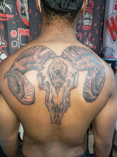 Tattoo Shop «Hollywood Tattoos», reviews and photos, 104 Market St, Newark, NJ 07102, USA