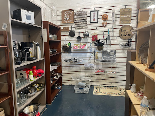 Thrift Store «Richmond Metropolitan Habitat For Humanity ReStore», reviews and photos