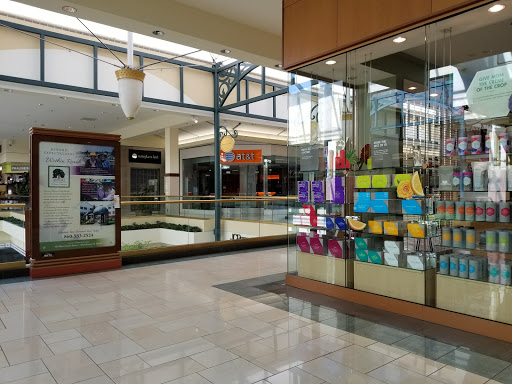 Shopping Mall «The Shoppes at Buckland Hills», reviews and photos, 194 Buckland Hills Dr, Manchester, CT 06042, USA