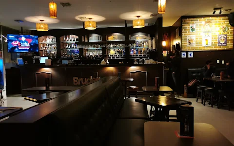 Bruders Bar image