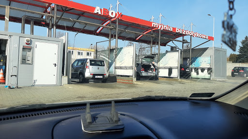 24h self-service car wash