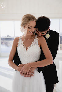 Meg Oleson Photography | Adventurous Wedding Photographer - Photo 9 - Car repair in , Reno