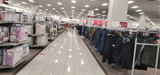 Clothing Store «Burlington Coat Factory», reviews and photos, 275 Main St #4, White Plains, NY 10601, USA