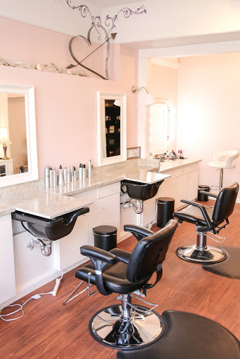 Hair Salon «Blush Salon», reviews and photos, 309 W Main St, Grass Valley, CA 95945, USA