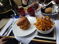 Hamburger du Restaurant français Chez Francis à Paris - n°1