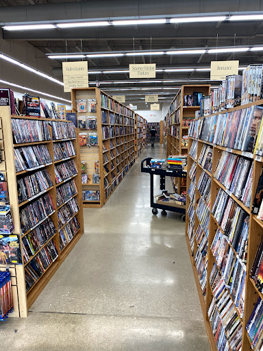 Book Store «Half Price Books», reviews and photos, 1075 E Golf Rd, Schaumburg, IL 60173, USA