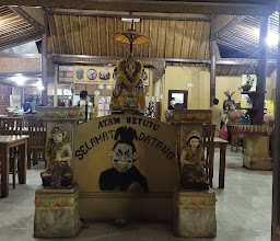 Ayam betutu bu lina gilimanuk - pojok sudirman photo