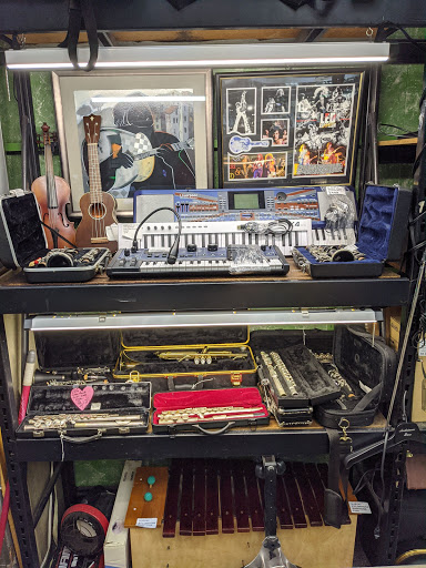 Pawn Shop «Royal Pawn Shop», reviews and photos, 428 S Clark St, Chicago, IL 60605, USA