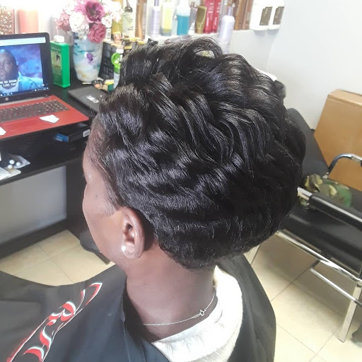 Beauty Salon «Beyond Hair Studio», reviews and photos, 107 1st St E #205, Humble, TX 77338, USA