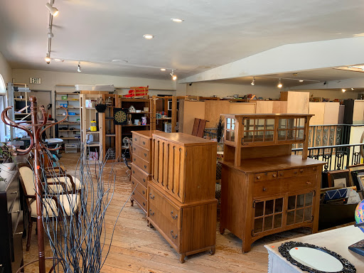 Thrift Store «La Tienda Thrift Store», reviews and photos, 510 N El Camino Real, San Clemente, CA 92672, USA