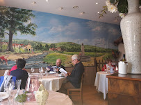Atmosphère du Restaurant gastronomique Restaurant Philippe Bouvard à Balanod - n°14