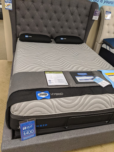 Furniture Store «Raymour & Flanigan Furniture and Mattress Store», reviews and photos, 2780 W Ridge Rd, Rochester, NY 14626, USA