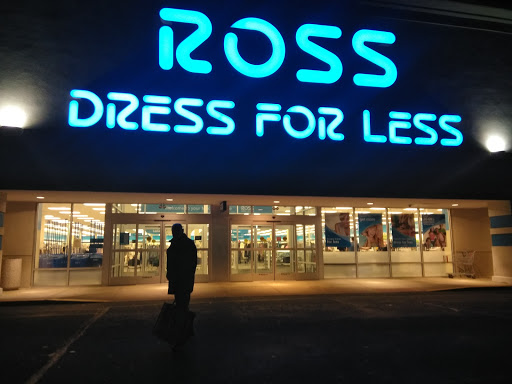 Clothing Store «Ross Dress for Less», reviews and photos, 523 S MacDade Blvd, Holmes, PA 19043, USA