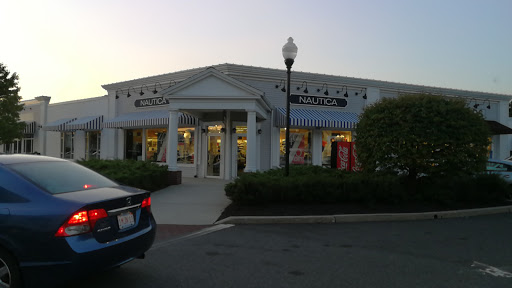 Shopping Mall «Lee Premium Outlets», reviews and photos, 17 Premium Outlet Blvd, Lee, MA 01238, USA