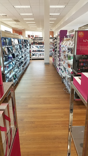 Hair Salon «Ulta Beauty», reviews and photos, 11850 Pines Blvd, Pembroke Pines, FL 33025, USA