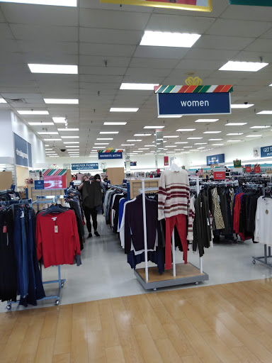 Shopping Mall «Crossroads Plaza», reviews and photos, 213 Crossroads Blvd, Cary, NC 27518, USA