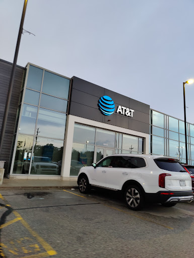 Cell Phone Store «AT&T», reviews and photos, 28101 Chagrin Blvd, Woodmere, OH 44122, USA