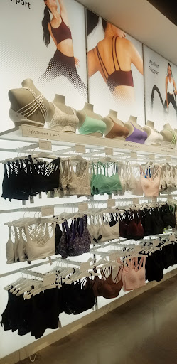 Sportswear Store «lululemon», reviews and photos, 9595 Six Pines Dr #820, The Woodlands, TX 77380, USA