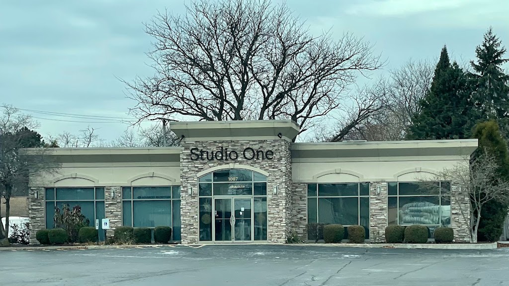 Studio One Salon & Spa 60115