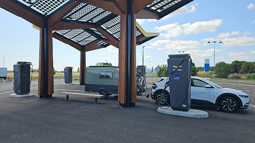 Fastned Station de recharge à Saint-Ambreuil