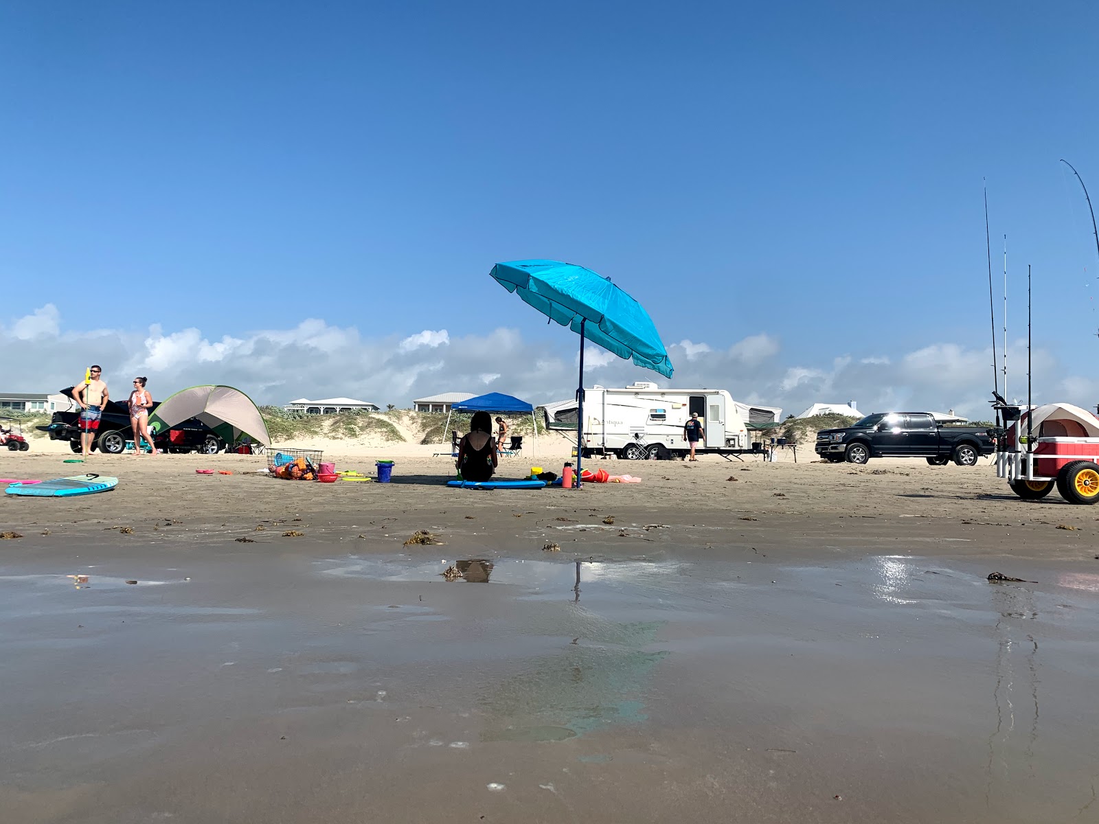 Tony Amos City beach'in fotoğrafı düz ve uzun ile birlikte