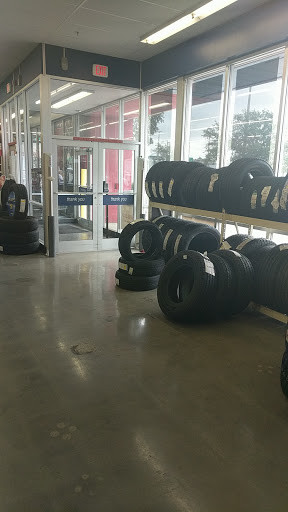 Auto Parts Store «Pep Boys Auto Parts & Service», reviews and photos, 3933 W Hillsborough Ave, Tampa, FL 33614, USA