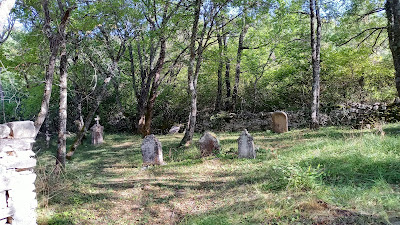 Cimetière à Revest-Saint-Martin