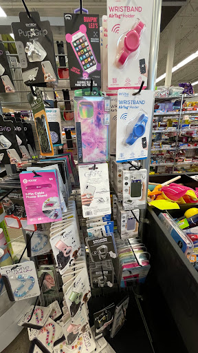 Variety Store «Five Below», reviews and photos, 13401 Shelbyville Rd, Louisville, KY 40243, USA