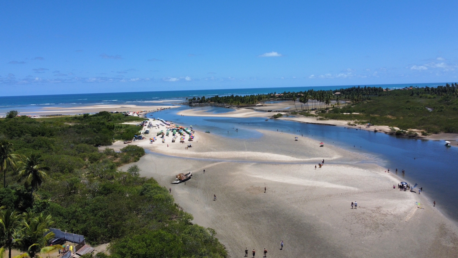 Foto di Playa De Vista De Caballito De Mar con una superficie del sabbia beige
