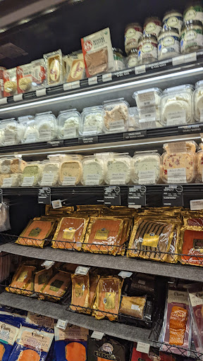 Gourmet Grocery Store «Bristol Farms», reviews and photos, 9039 Beverly Blvd, West Hollywood, CA 90048, USA
