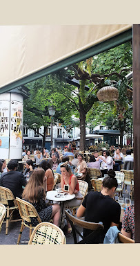 Atmosphère du Restaurant Café Père Tanguy à Paris - n°11