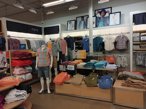 Clothing Store «Gap Outlet», reviews and photos, 450 NW 257th Way, Troutdale, OR 97060, USA