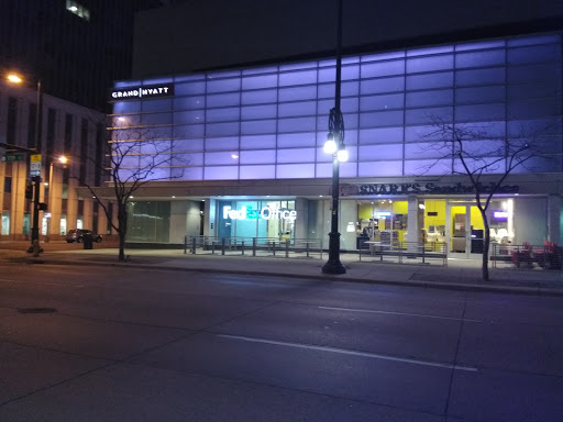 Print Shop «FedEx Office Print & Ship Center», reviews and photos, 555 17th St Suite 190, Denver, CO 80202, USA