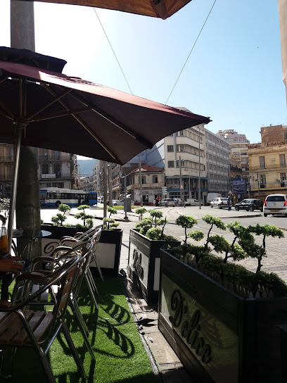 Cafétéria LES DÉLICES - P922+2Q8, Bd Abderahmane Mira, Oran, Algeria