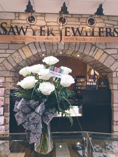 Jewelry Store «Sawyer Jewelers», reviews and photos, 134 N Leroy St #1, Fenton, MI 48430, USA