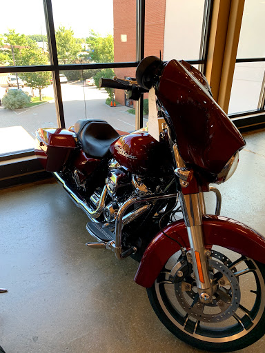 Harley-Davidson Dealer «Bergen County Harley-Davidson (Service Opens 9am)», reviews and photos, 124 Essex St, Rochelle Park, NJ 07662, USA