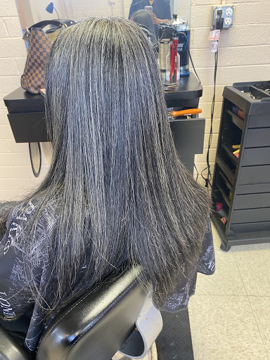 Hair Salon «Dominican Hair Salon», reviews and photos, 4409 N Tryon St G, Charlotte, NC 28213, USA