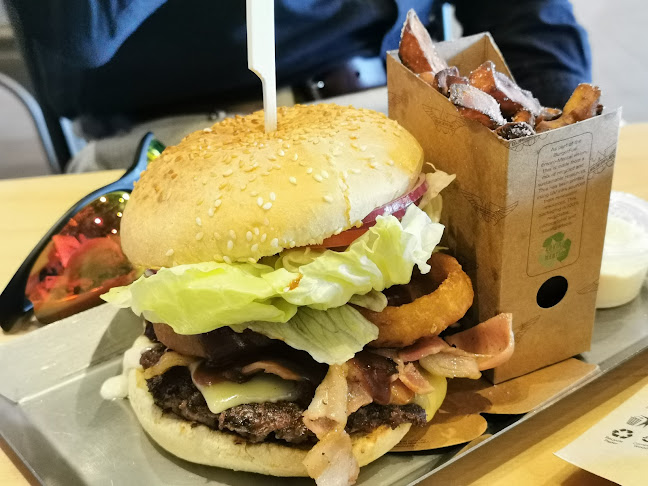BurgerFuel Porirua - Hamburger