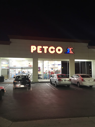 Pet Supply Store «Petco Animal Supplies», reviews and photos, 21943-21947 Ventura Blvd, Woodland Hills, CA 91364, USA