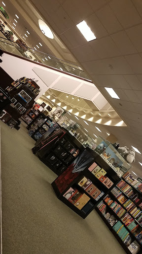 Book Store «Barnes & Noble», reviews and photos, 3195 28th St SE, Grand Rapids, MI 49512, USA
