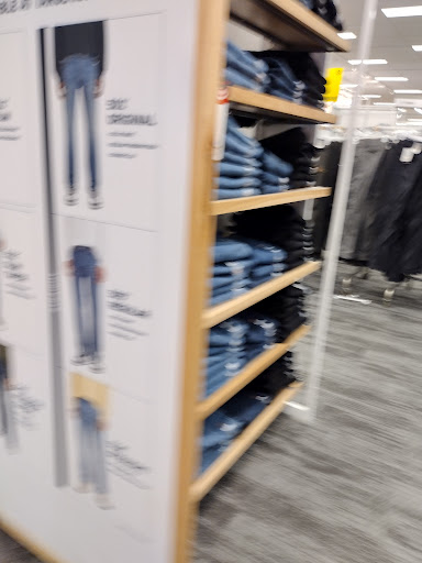 Department Store «Target», reviews and photos, 999 Corporate Dr, Westbury, NY 11590, USA