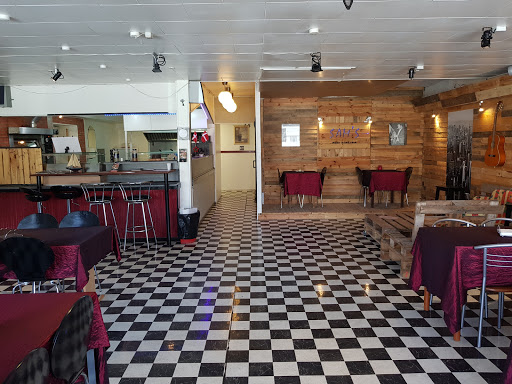 Sam's Pizza & Grillbar in Hjortshøj, Aars