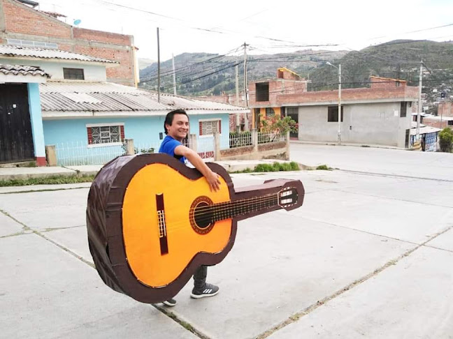 Escuela de Guitarra Peruana "Felipe Moreno" - Huaraz