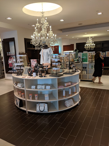 Fashion Accessories Store «Charming Charlie», reviews and photos, 8720 NW Prairie View Rd Suite E-100, Kansas City, MO 64153, USA