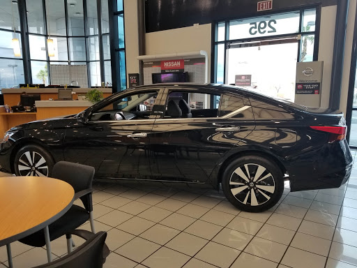 Nissan Dealer «Henderson Nissan», reviews and photos, 295 Auto Mall Dr, Henderson, NV 89014, USA